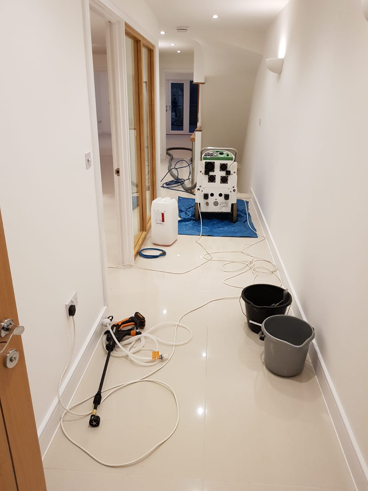 Hard floor cleaning in commercial premises